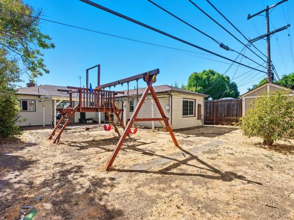3957 Branson Drive, San Mateo CA 94403