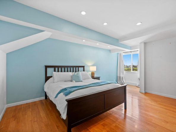 260 Lake Drive, San Bruno CA 94066