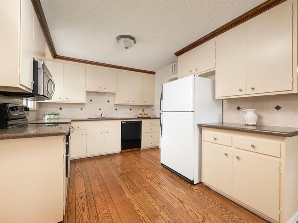 555 Acacia Avenue, San Bruno CA 94066