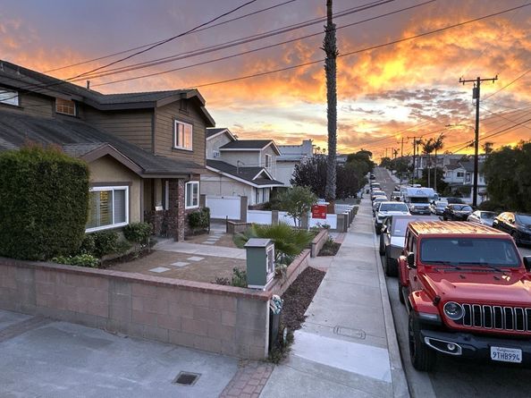 1812 Clark Lane A, Redondo Beach CA 90278