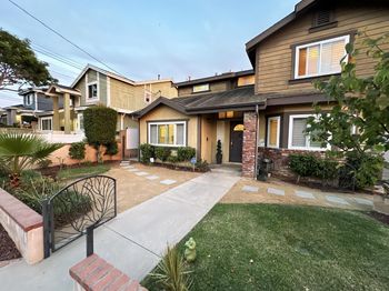 1812 Clark Lane