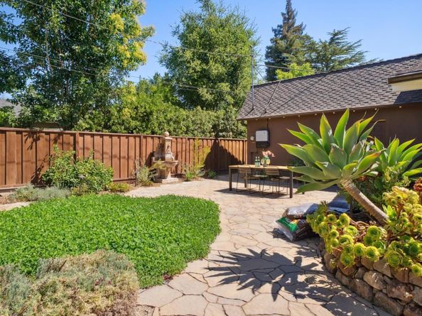 18371 Montpere Way, Saratoga CA 95070