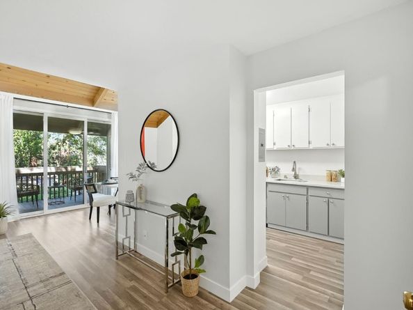 505 Cypress Point Drive 223, Mountain View CA 94043