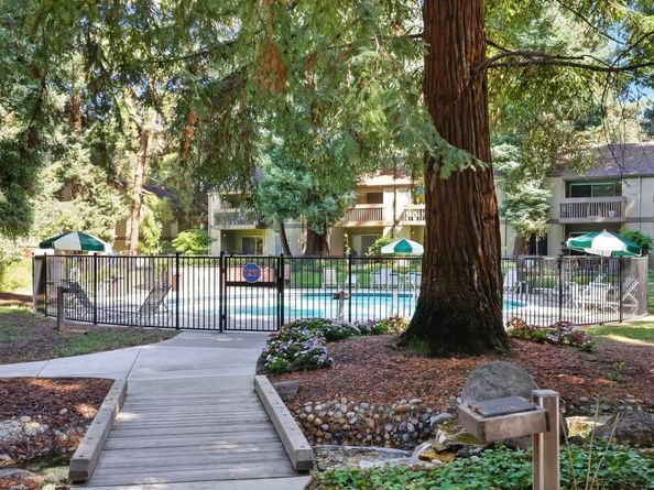 505 Cypress Point Drive 223, Mountain View CA 94043