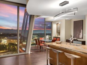 38 N Almaden Boulevard 2001, San Jose CA 95110