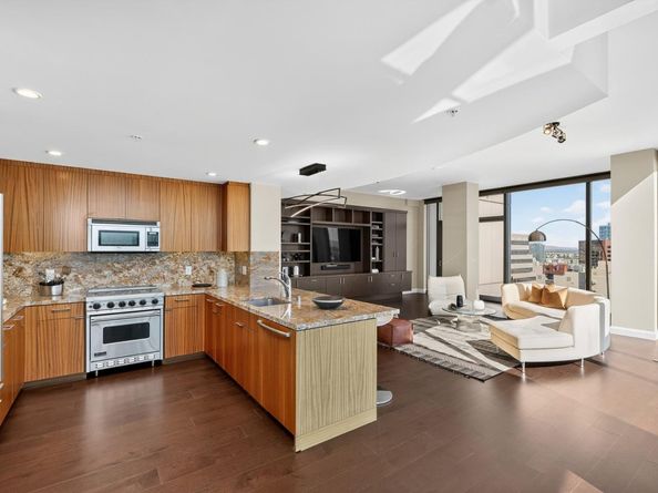 38 N Almaden Boulevard 2001, San Jose CA 95110