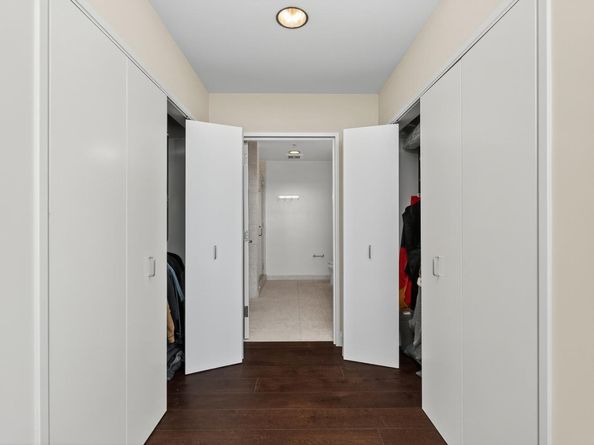 38 N Almaden Boulevard 2001, San Jose CA 95110