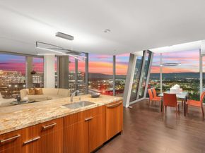 38 N Almaden Boulevard 2001, San Jose CA 95110
