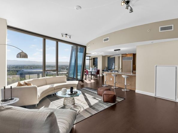 38 N Almaden Boulevard 2001, San Jose CA 95110