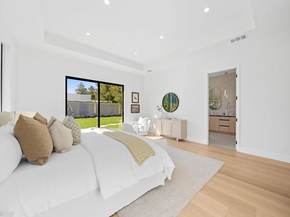 89 Centre Street, Mountain View CA 94041