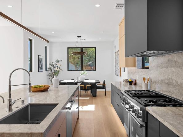 89 Centre Street, Mountain View CA 94041