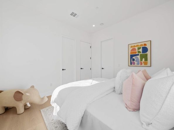 89 Centre Street, Mountain View CA 94041