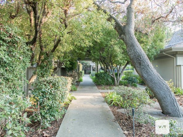 14333 Saratoga Avenue 14, Saratoga CA 95070