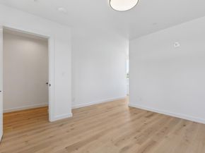 1433 Floribunda Avenue 7, Burlingame CA 94010