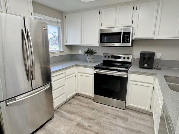 1068 Summershore Court, San Jose CA 95122