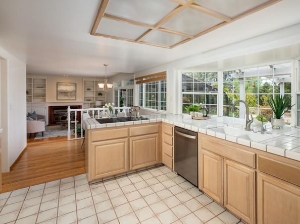 10715 Grapnel Place, Cupertino CA 95014