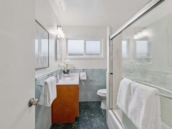 648 Saint Francis Boulevard, Daly City CA 94015
