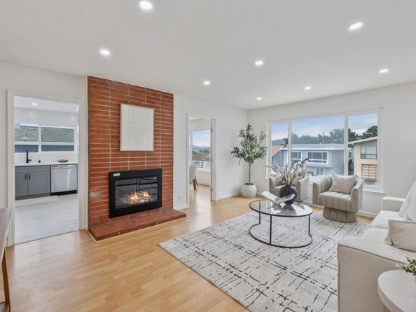648 Saint Francis Boulevard, Daly City CA 94015