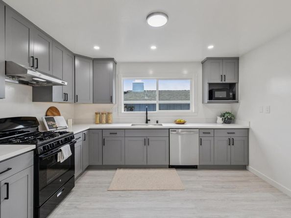 648 Saint Francis Boulevard, Daly City CA 94015