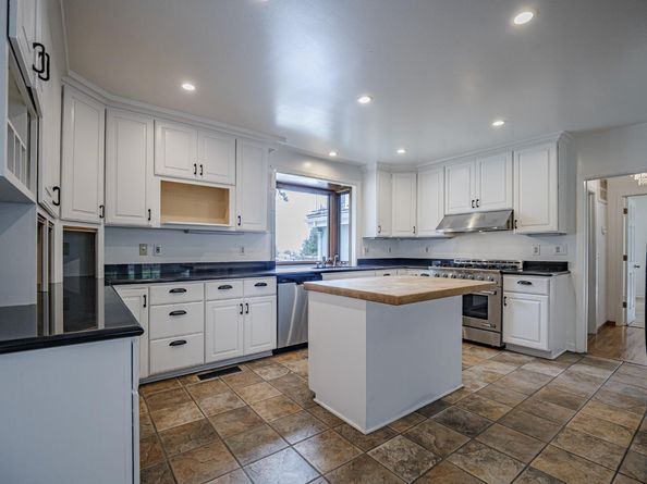 1459 High Street, Santa Cruz CA 95060