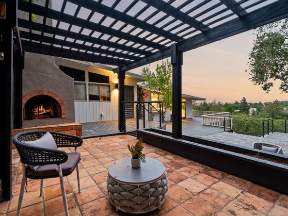 2987 Alexis Drive, Palo Alto CA 94304