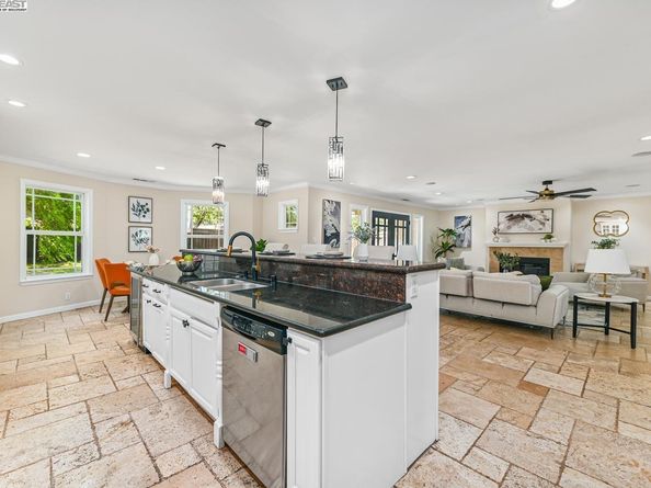 3370 Gardella Plaza, Livermore CA 94551