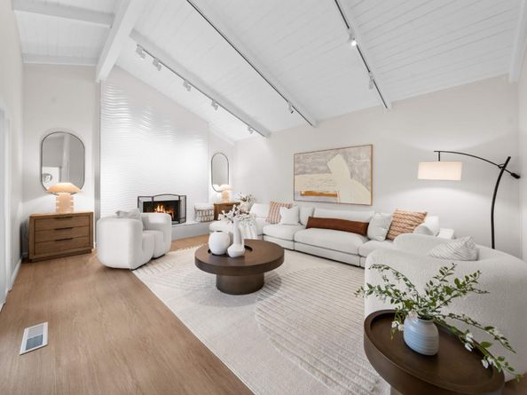 20742 Saint Joan Court, Saratoga CA 95070