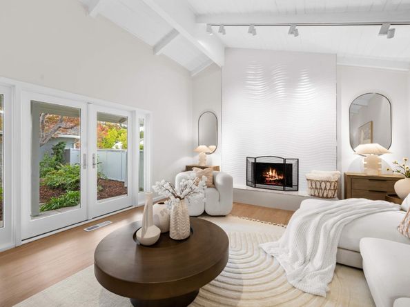 20742 Saint Joan Court, Saratoga CA 95070