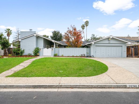 20742 Saint Joan Court, Saratoga CA 95070