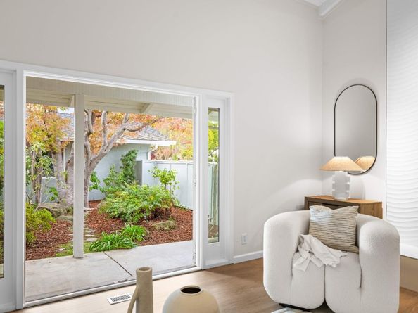 20742 Saint Joan Court, Saratoga CA 95070