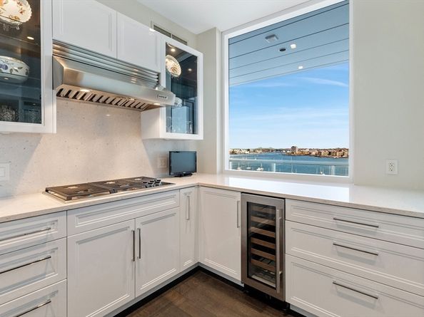 22 Liberty Dr 11C, Boston MA 02210