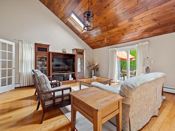16 Gilbert Way, Millbury MA 01527