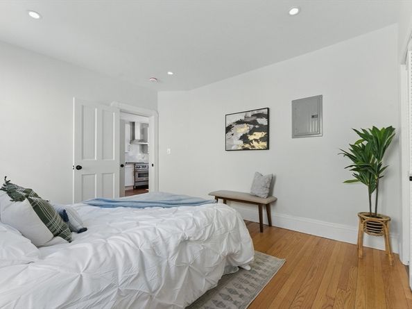 80 Shirley St, Winthrop MA 02152