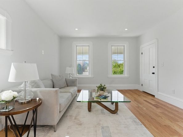 80 Shirley St, Winthrop MA 02152