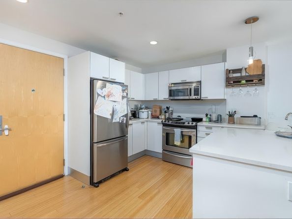 2 Earhart 409, Cambridge MA 02141