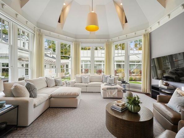 210 Monument Farm Road, Concord MA 01742