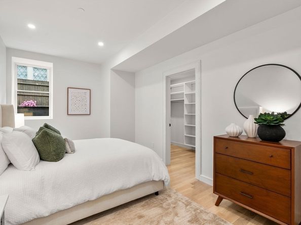 757 Washington St 2, Brookline MA 02446