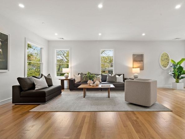 757 Washington St 2, Brookline MA 02446