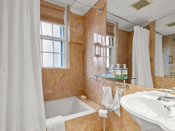 274 Beacon Street 7F, Boston MA 02116