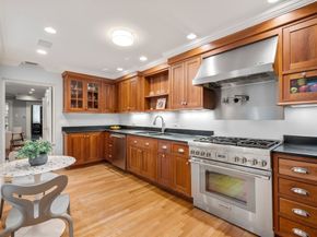 14 Pinckney Street, Boston MA 02114