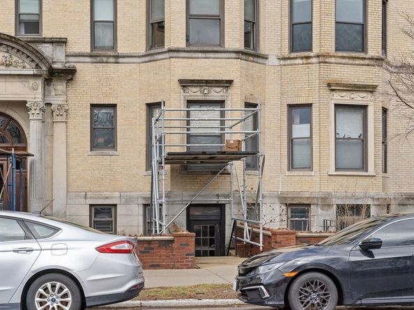63 Park Dr. 63, Boston MA 02215