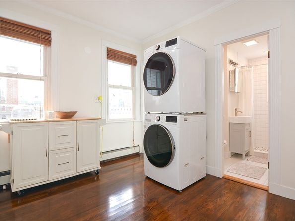658 East 6th 3, Boston MA 02127