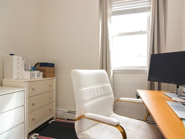 658 East 6th 3, Boston MA 02127
