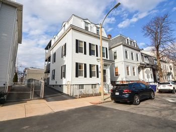 658 East 6th