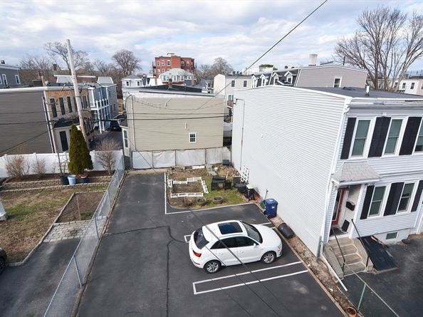 658 East 6th 3, Boston MA 02127