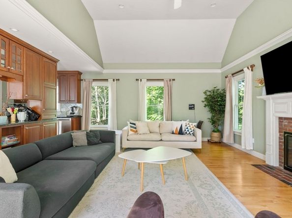 93 Adams St, Lexington MA 02420