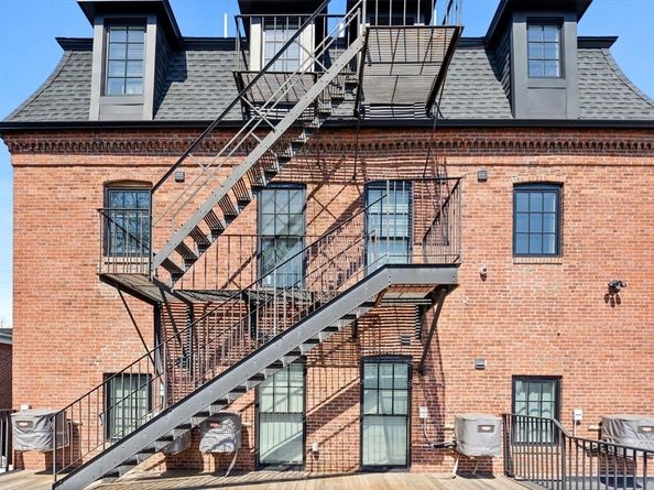 103-105 Broadway, Chelsea MA 02150