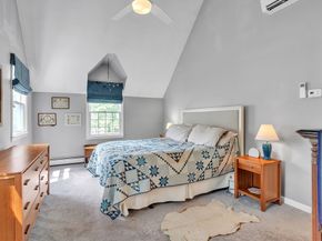 271 Pond St, Hopkinton MA 01748