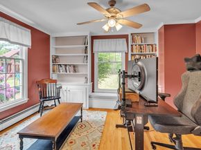 271 Pond St, Hopkinton MA 01748