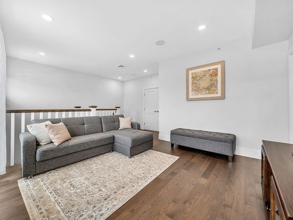10 Sydney St 7, Boston MA 02125